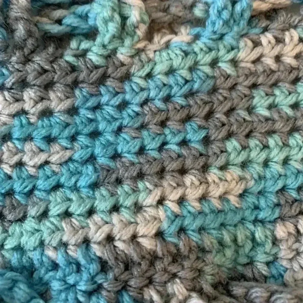 New Afghan Blanket Throw Handmade Crochet Variegated Blue Teal Gray 4.5’ Round